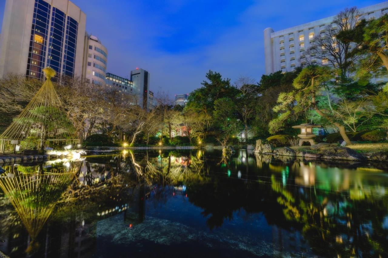 Grand Prince Hotel Shin Takanawa Präfektur Tokio Exterior foto View of the park at night